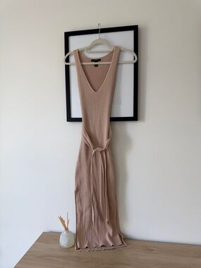 Forever 21 Sleeveless Ribbed Maxi Dress in Light Taupe